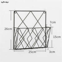 SUC Iron ชั้นแขวนผนังกระป๋องวางเสมียนหนังสือพิมพ์รายการเล็กๆของชีวิตสำหรับห้องนอนที่บ้าน