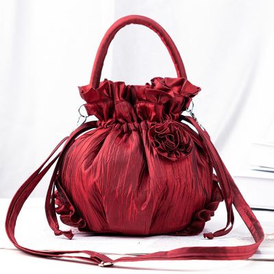 Hot selling 2023 new all-match retro flower cloth bag ethnic style female go out one shoulder can be messenger