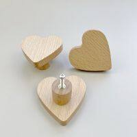 【LZ】▪♠  Beautiful Wooden Heart Shape Handles for Wardrobes and Cabinets Children Room Cupboards Door Pulls Decoration Furniture Hardware