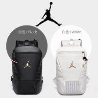 b Air Jordan กระเป๋านักเรียนจอร์แดนของแท้ความจุขนาดใหญ่ AJ Sports กระเป๋าเป้สะพายหลังบาสเก็ตบอล op1