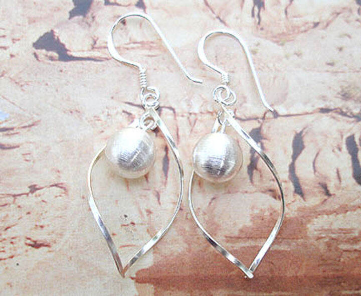 ball-beautiful-thai-design-earrings-sterling-silver-ลูกกลมบอล-สวยงามไทยตำหูเงินสเตอรลิงสวยของฝากที่มีคุณค่าของฝากถูกใจ