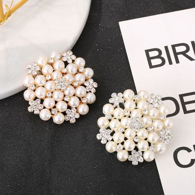 High Quality Silver Plated Rhinestone Imitation Pearl Round Flower Brooches Pins For Women Luxury Pearl Brooches Jewelry Wedd