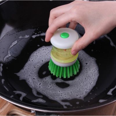 หัวแปรงล้างจานทำความสะอาดพร้อมที่ใส่น้ำยาล้างจานในตัว ที่ล้างจาน แปรงล้างจาน แปรงขัดหม้อ