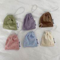 [HOT YAPJLIXCXWW 549] 2021ใหม่ผ้าลูกฟูกการจัดเก็บถุง Drawstring Koren สีทึบหูฟังเครื่องประดับออแกไนเซอร์กระเป๋าเครื่องสำอางลิปสติกจี้กระเป๋า