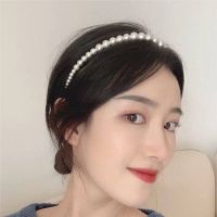 Vivienne Westwood High-end French retro palace elegant literary Hong Kong style gentle temperament white pearl headband Hepburn style simple lady headband