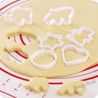 【Ready Stock】 ▼⊕♗ C14 8pcs/set Biscuit Mould Cartoon Animal Fondant Cake Decorating Mold DIY 3D Pastry Cookie Cutters Cake Baking Tool