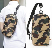 นิตยสารญี่ปุ่น BAPE มนุษย์วานรแฟชั่นแบรนด์วัยรุ่น Camo พิมพ์ทั้งหมดกระเป๋าสะพายพาดไหล่หนึ่งคร่อมกระเป๋าคาดหน้าอก