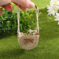 1pcs 1/6 1/12 Dollhouse Woven Shoulder Bag Straw Crossbody Bags Dollhouse Weaving Beach Bag For Dolls Decoration Accessories