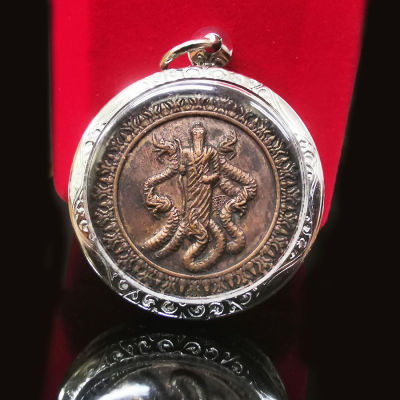 เหรียญคำชะโนด เหรียญปู่ศรีสุทโธนาคราช เนื้อทองเแดงเก่าสวย ผ่านพิธีปลุกเสก พร้อมเลี่ยมกรอบสเตนเลส วัตถุมงคล เสริมดวง