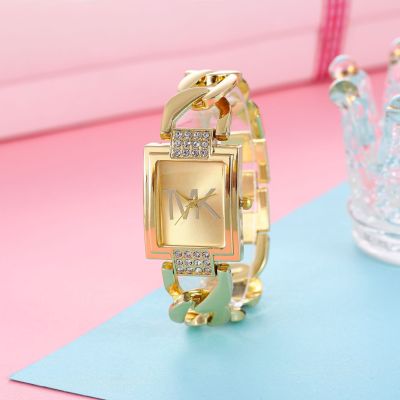 【Hot seller】 New hot-selling bracelet watch versatile fashion quartz creative hollow diamond trendy square ladies