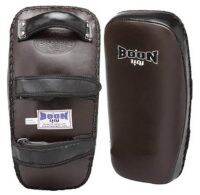 BOON Curved Kick Pads CKPM Dark Brown Genuine Leather Training MMA K1 เป้าเตะแบบโค้ง บุญมวยไทย สีน้ำตาลเข้ม หนังแท้ สำหรับเทรนเนอร์ ในการฝึกซ้อมนักมวย