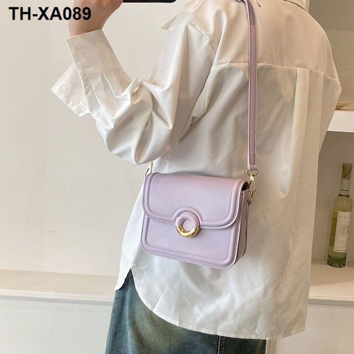 กระเป๋ายอดนิยมในปีนี้-messenger-กระเป๋าผู้หญิงเรียบง่ายแฟชั่นอินเทรนด์ใหม่กระเป๋าสี่เหลี่ยมเล็กสไตล์เกาหลีกระเป๋าสะพายไหล่เรียบง่าย