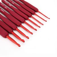 ❦ 1Pc 2-6mm Red Crochet Hooks Knitting Needle Silicone Handle Aluminum Crochet Needles Set for Weave Craft Yarn Sewing Accessories