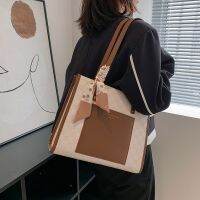 Influencer Hot-Selling Tote Bag Female Large-Capacity Working Commuter Textured Checked Shoul 【AUG】