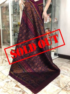 **sold out**ผ้าไหมมัดหมี่หมักโคลนแท้ ลายตะขอดอกชบา มีหน้านาง ทอ 3 ตะกอ ผ้าไหมมัดหมี่สุรินทร์แท้ 100% ผ้าไหมมัดหมี่ ผ้าไหมไทยแท้ ไหมแท้ทอมือ ผ้ามัดห