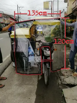 Housse d'ordinateur for Sale avec l'œuvre « Padyak Philippines Tricycle »  de l'artiste banwa