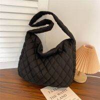 CHIHIRO Warm Puffy Tote Shoulder Large Capacity Cotton Padded