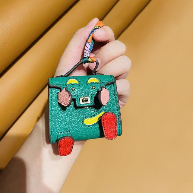 cw-leather-handbag-decoration-pendant-earphone-miniature-purse-support-consignment