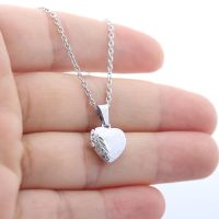 1 Heart Shaped Photo Frame Pendant Necklace Love Heart Charm Stainless Steel Locket Necklace Women Men Fashion Memorial Jewelry