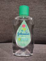 JOHNSONS Oil Aloe Vera &amp; Vitamin E baby oil 125 ml. จอห์นสัน เบบี้ออยล์ สูตรผสมอโลเวร่าและวิตามินอี ออยบำรุงผิว Johnson