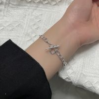 [COD] Ancient Personality girly style ot buckle twist love bracelet thick chain hollow heart-shaped girlfriends