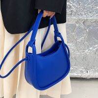 [COD] High-grade texture bag womens summer 2022 new fashion hot style niche Messenger Klein blue