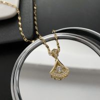 [COD] Korean version of the new beating heart necklace female simple micro-inlaid zircon fan-shaped pendant collarbone chain wholesale