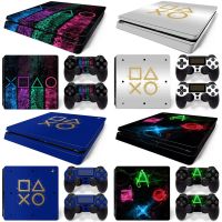 GAMEGENIXX ฝาครอบไวนิลป้องกันดีไซน์ทรงเรขาคณิตสติ๊กเกอร์สกินสำหรับคอนโซล PS4บางและคอนโทรลเลอร์2ตัว