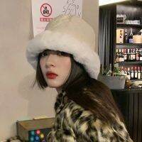 Holiday Discounts 2022 Fashion Womens Winter Hats Silk Caps Bucket Hat Free Shipping