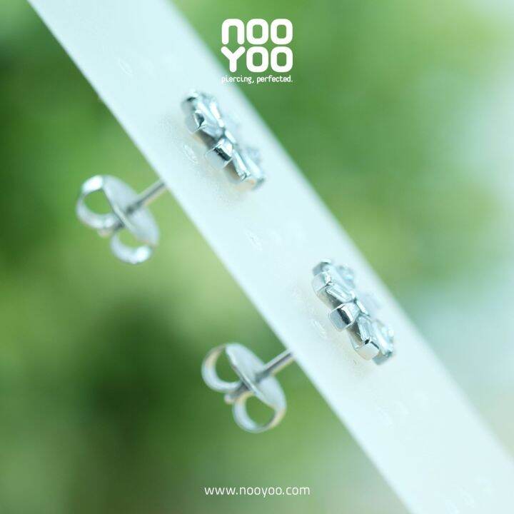 nooyoo-ต่างหูสำหรับผิวแพ้ง่าย-flower-with-cubic-zirconia