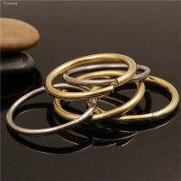 ⊕ 2 pcs Brass/stainless steel Lock O Ring Key Ring loop Quick release keychain loop split rings