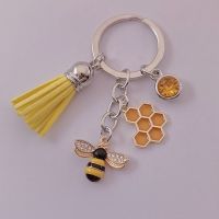 Cute insect enamel bee keychain fashion geometric honeycomb bee tassel key ring chain bumblebee Keychain gift