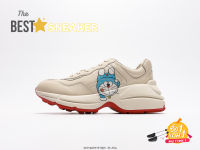 รุ่นGU.CCl Unisex Doraemon X Rhyton Sneaker Ivory Leather-Beige รองเท้าผ้าใบสำหรับผู้หญิงและชาย รองเท้าลำลอง (จัดส่งพร้อมกล่องครบเซต)