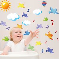 ♧Sky Birds Sun บอลลูน Cloud การ์ตูนสติ๊กเกอร์ติดผนังสำหรับห้องนอนเด็ก Sroom ห้องนั่งเล่นตกแต่งบ้านไวนิลอนุบาล Poster