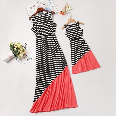 【YF】 2021 Summer Family Matching Outfits Strip Mother Daughter Long Dresses For Women Tank Maxi Sexy Fashion Dress Mom Girls Clothing