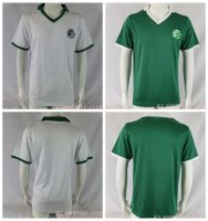 1977ใหม่ York จักรวาลเสื้อบ้านและนอกบ้านเสื้อแข่งฟุตบอลวินเทจ