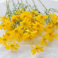 ดอกเดซี่สีเหลืองสีขาวดอกไม้ประดิษฐ์สาขาสำหรับ DIY บ้านเจ้าสาวช่อดอกไม้ตกแต่งสวนอุปกรณ์ดอกไม้ผ้าไหมปลอม Flo ประดิษฐ์ RZH37212