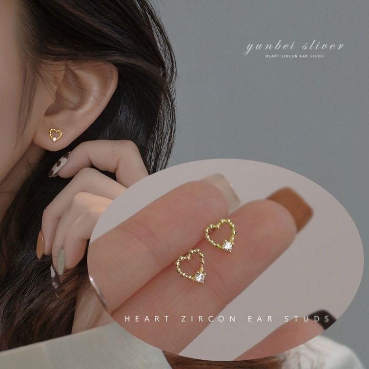 2022ใหม่แฟชั่นเกาหลีหูแหวนแสงหรูหราซอกออกแบบความรู้สึกต่างหูรูปหัวใจ-pretty-girl-jewelry