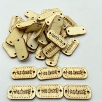 【LZ】☾  Natural Madeira Handmade Tag Label retângulo ornamento de madeira Craft Label decorações com 2 furos botão 21mm x 12mm 100pcs por lote