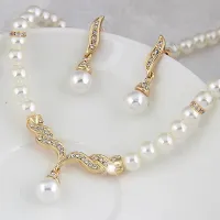 fangfang Wedding Pearl Jewelry Set Women Stud Earrings Necklace Set Ladies Gift Party Jewelry Vintage Gold Drop Earrings