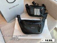 【 High Quality Product 】 IN STOCKba~Fashion Waist Bag Crossbody Bag for Both Men and Women