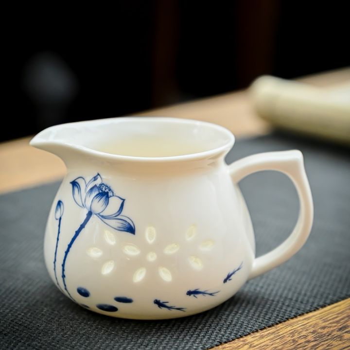 chinese-teaware-200ml-handpaited-lotus-jug-tea-pitcher-jingdezhen-blue-and-white-porcelain-ceramic-milk-coffee-latte-pot