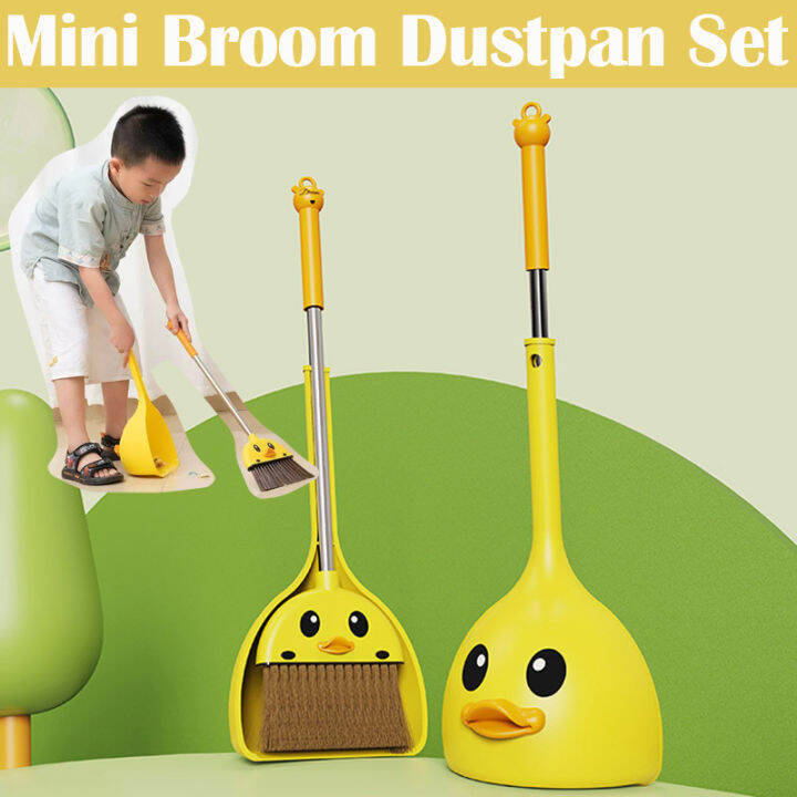 Kids Mini Broom Dustpan Set Toddlers Pretending Play Toy Children Play Cleaning Tools Toys Gift I.1225092114