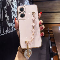 COROGI สำหรับ OPPO Reno8 Z 5G / Reno7 Z 5G เคสพร้อมสายรัดข้อมือลายดอกโคลเวอร์นำโชคสร้อยข้อมือสุด6D ชุบเคสมือถือขอบสี่เหลี่ยมกันชนฝาหลังป้องกันซิลิโคนนิ่ม