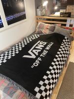 [ ? ส่งฟรี  999.-] พรม/ผ้าโชว์ Vans OFF THE WALL ขนาด: 130x160cm ผ้าคลุมโซฟา พรมปูพื้น ผ้าคลุมเตียง ผ้าติดผนังสีดำ ผ้าแต่งห้อง ม่านหน้าต่าง ผ้าแวน