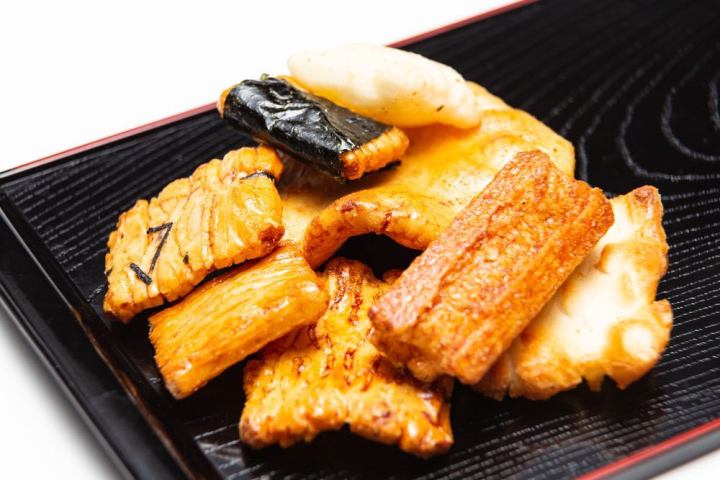 rice-crackers-ขนมข้าวพองอบกรอบย่างซอสญี่ปุ่น-ห่อใหญ่-230g
