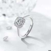 แบ่ง 】 กระเป๋าทรงสี่เหลี่ยม 【 กระเป๋าสี่เหลี่ยมของขวัญเจ้าหญิงหญิงเบา 50 Seran Zhenpin Ring Carat แฟชั่นหรูหราแมทช์ลุคง่าย 1