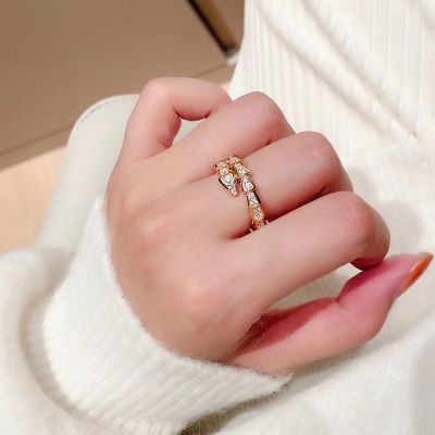 HZS แหวนนิ้วชี้แบบม้วนรูปงูทองหรูหราคุณภาพสูงสำหรับผู้หญิงที่ฉบับภาษาเกาหลีแหวนปรับขนาดได้แหวนแฟชั่น
