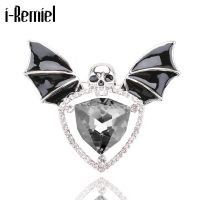 New Gothic Punk Brooches Skull Bat Corsage Pins Crystal Rhinestone Backpack Clothes Lapel Pin Fun Badge Jewelry Halloween Gifts