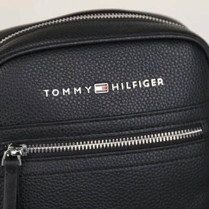 กระเป๋าสะพายชาย-tommy-hilfiger-ทรงเท่ห์-ขนาดกำลังดี-น้ำหนักเบา-หนังสวยทรงดี-ของเเท้